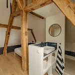 Manoir Normand Du 17e Siècle Avec Piscine Chauffée *