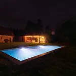 Villa Manoir Normand Du 17e Siècle Avec Piscine Chauffée