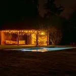 Villa Manoir Normand Du 17e Siècle Avec Piscine Chauffée Chambord (Eure)