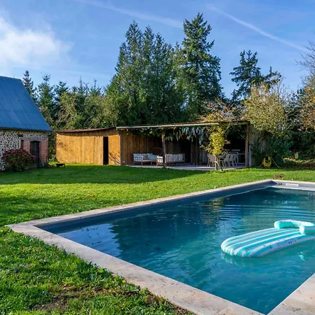 Manoir Normand Du 17e Siecle Avec Piscine Chauffee Вилла