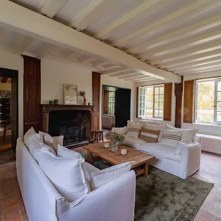 Manoir Normand Du 17e Siecle Avec Piscine Chauffee * Chambord (Eure)