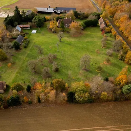 Manoir Normand Du 17e Siecle Avec Piscine Chauffee * Chambord (Eure)