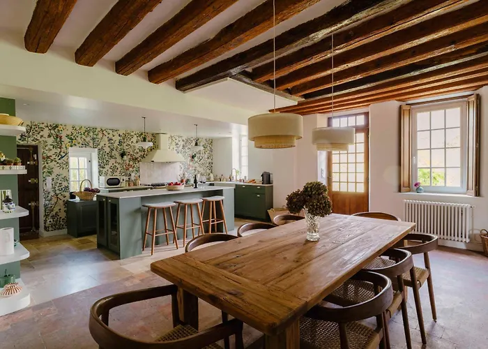 Manoir Normand Du 17e Siecle Avec Piscine Chauffee *