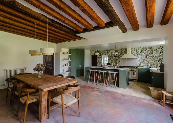 Manoir Normand Du 17e Siecle Avec Piscine Chauffee