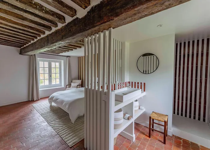 Manoir Normand Du 17e Siecle Avec Piscine Chauffee Willa