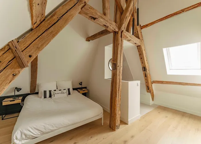 Manoir Normand Du 17e Siecle Avec Piscine Chauffee * Chambord (Eure)