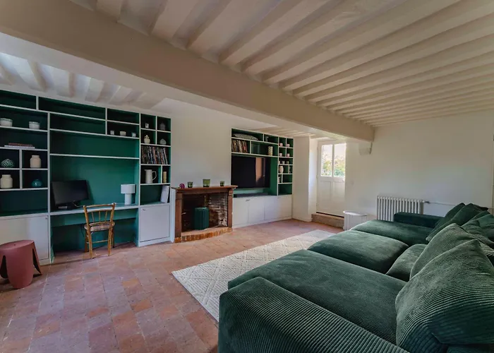 Manoir Normand Du 17e Siecle Avec Piscine Chauffee Chambord (Eure)