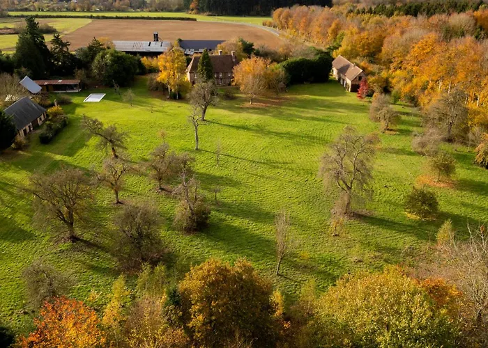 Manoir Normand Du 17e Siecle Avec Piscine Chauffee Villa Chambord (Eure)